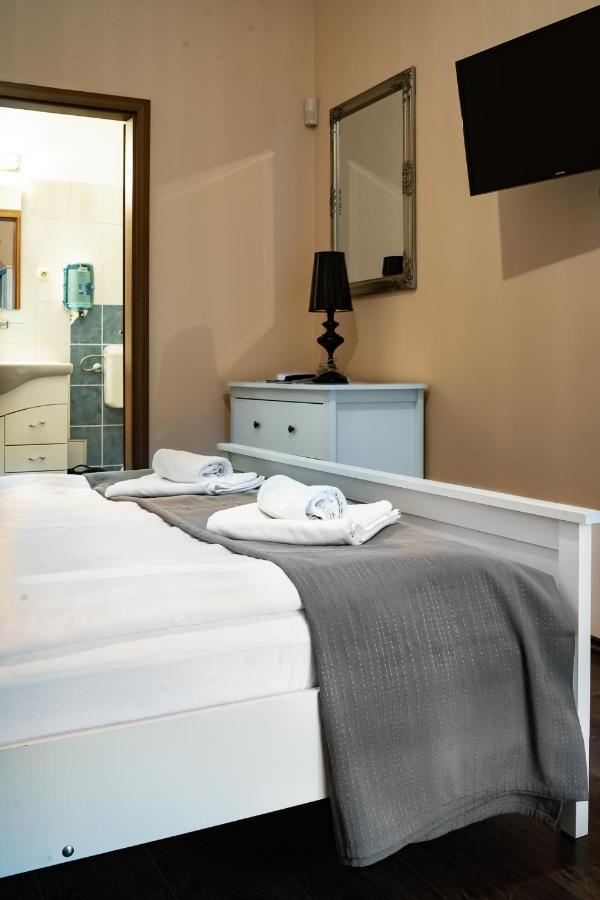 Accomo Apartmanhaz ชิโอฟก ภายนอก รูปภาพ