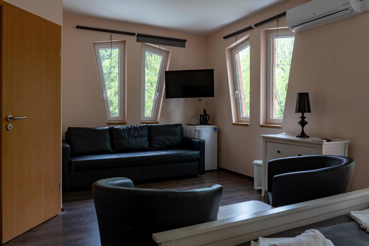 Accomo Apartmanhaz ชิโอฟก ภายนอก รูปภาพ